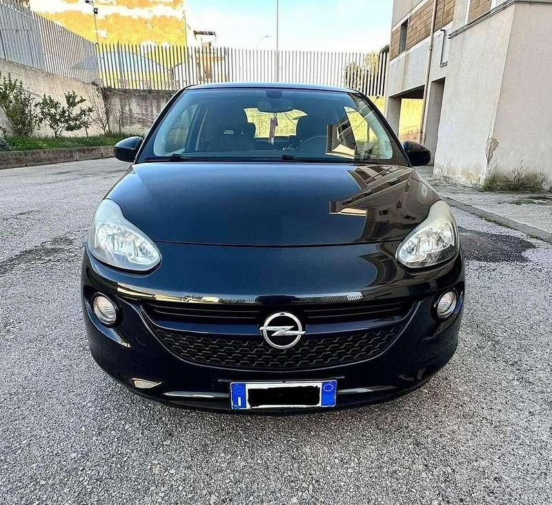 Usata Opel Adam Glam 101 CV (74 kW) 2014 Utilitaria
