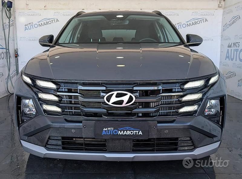 Usata Hyundai Tucson 136 CV (100 kW) 2024 Ecotronic gray SUV