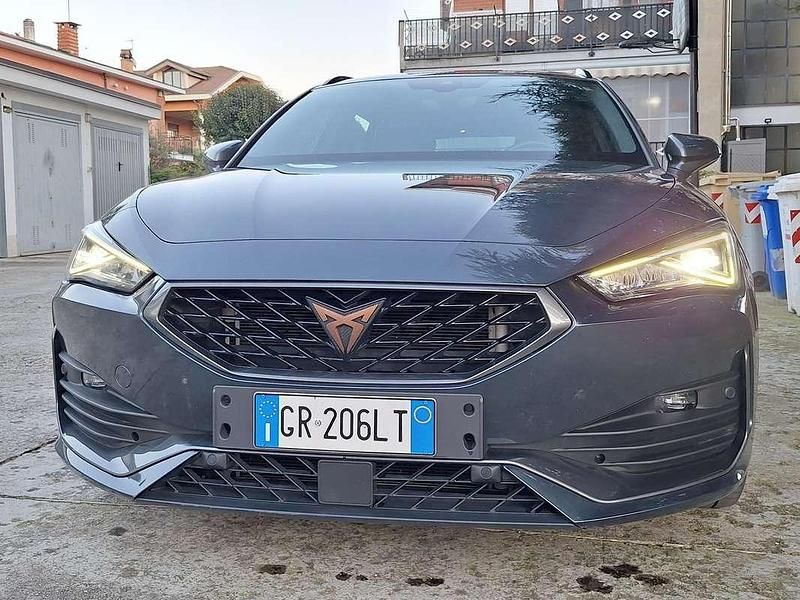 Usata Cupra Leon 150 CV (110 kW) 2023 Grigio Station wagon