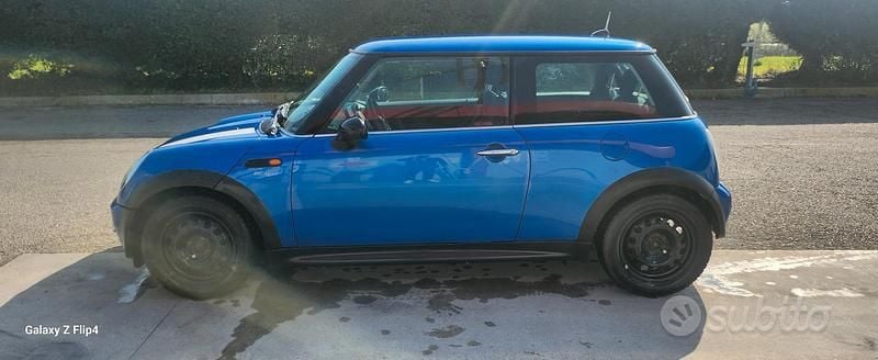 Usata Mini One D 75 CV (55 kW) 2006 Blu Utilitaria