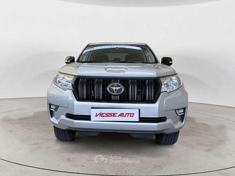 Gebraucht Toyota Land Cruiser Active 177 PS (130 kW) 2019 Grau SUV