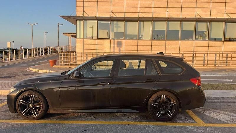 Nero Usata 2014 BMW 330 M Sport Station wagon | 15.500 € (Super prezzo) - Immagine 1/4
