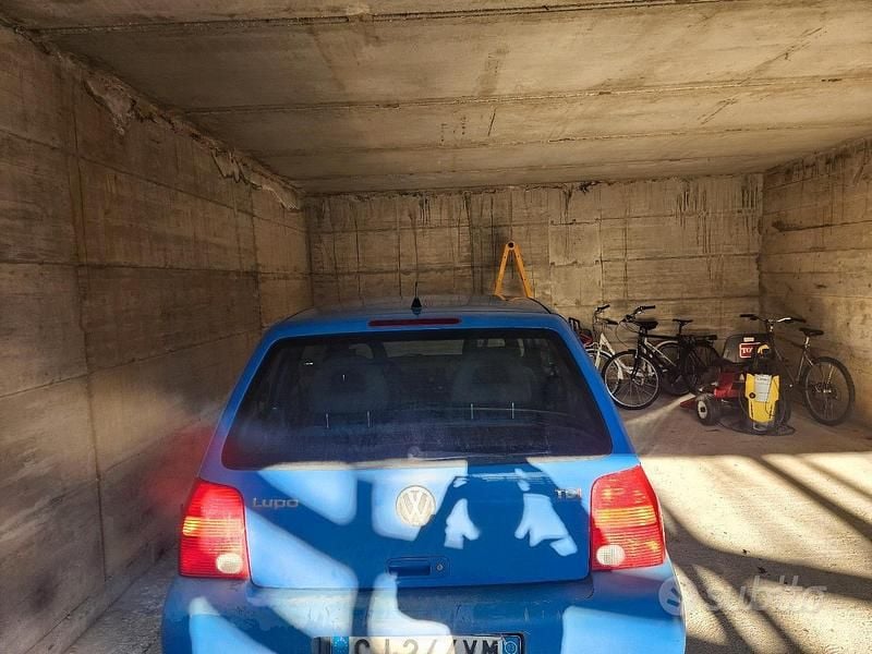 Usata VW Lupo 75 CV (55 kW) 2003 Blu Utilitaria