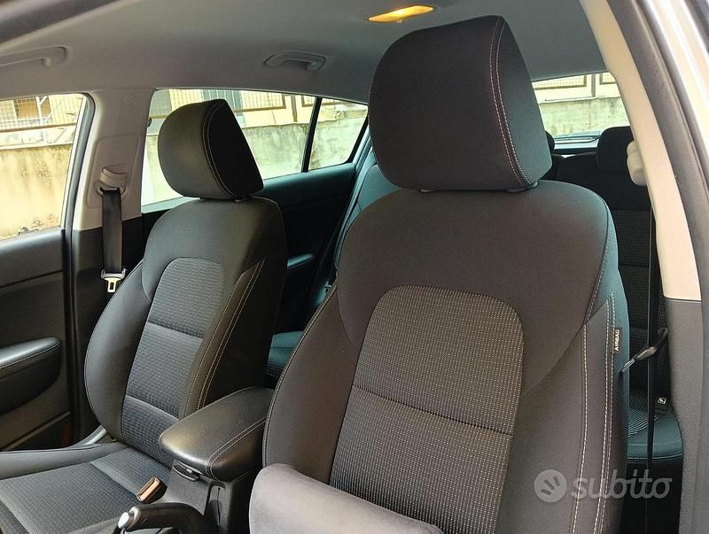 Usata Kia Sportage 132 CV (97 kW) 2020 Grigio SUV
