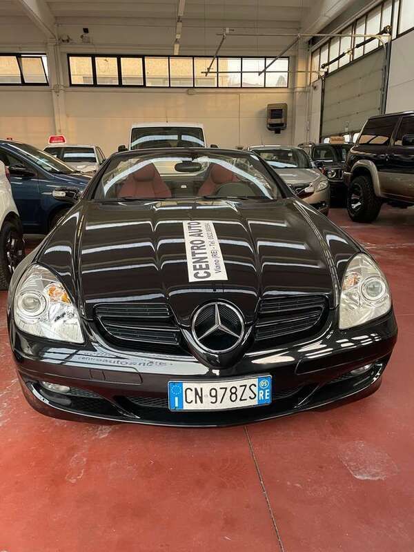 Usata 2005 Mercedes SLK200 Cabrio | 12.000 € (Cara) - Immagine 1/4
