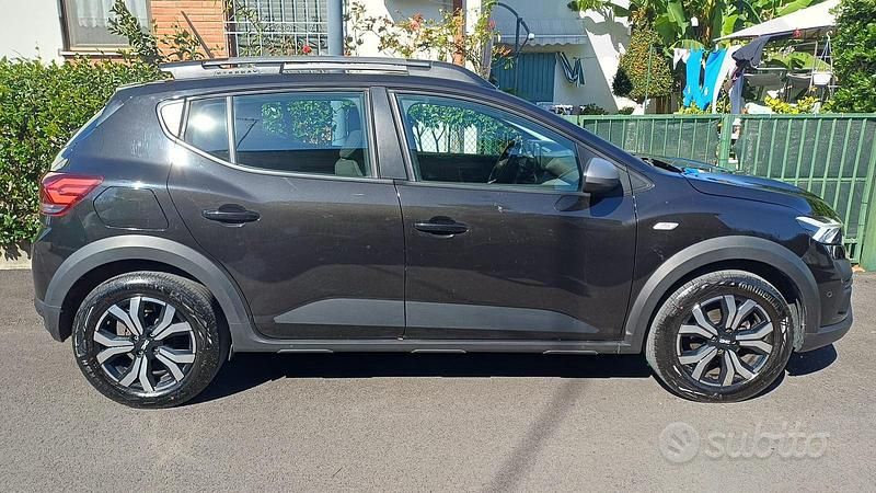 Usata Dacia Sandero Expression 110 CV (80 kW) 2023 Nero Utilitaria