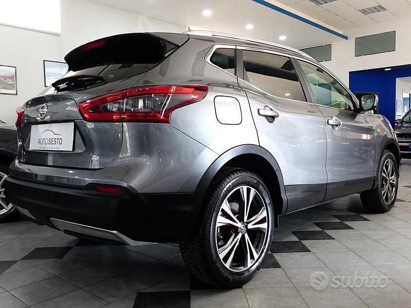 Gebraucht Nissan Qashqai N-Connecta 116 PS (85 kW) 2019 Grau SUV