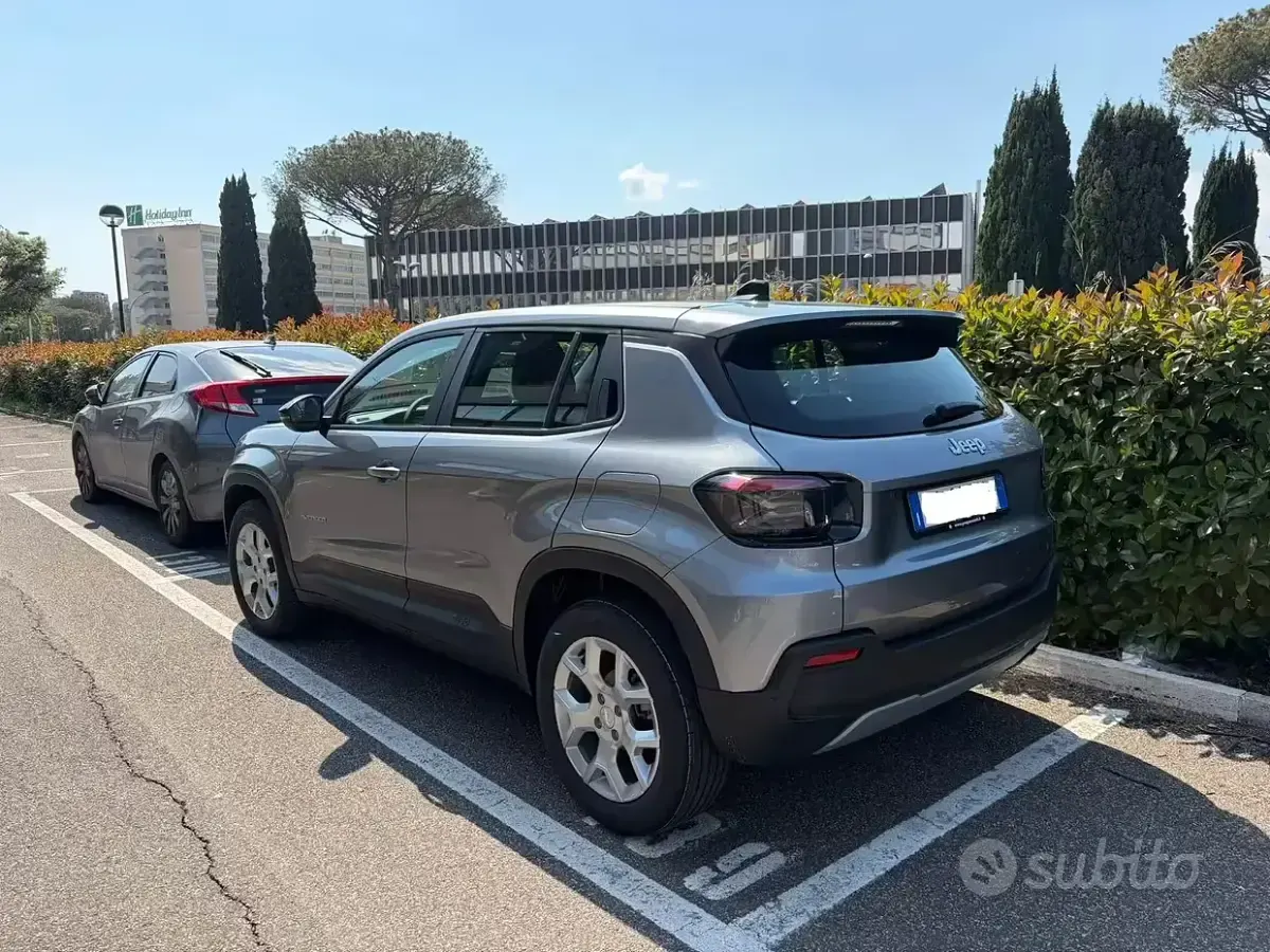 Nuova Jeep Avenger Altitude 101 CV (74 kW) 2025 Grigio SUV