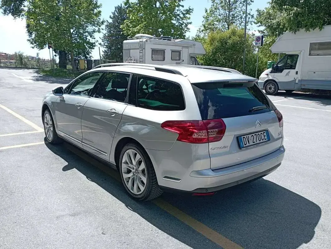 Usata Citroën C5 Exclusive 140 CV (102 kW) 2009 Grigio Station wagon