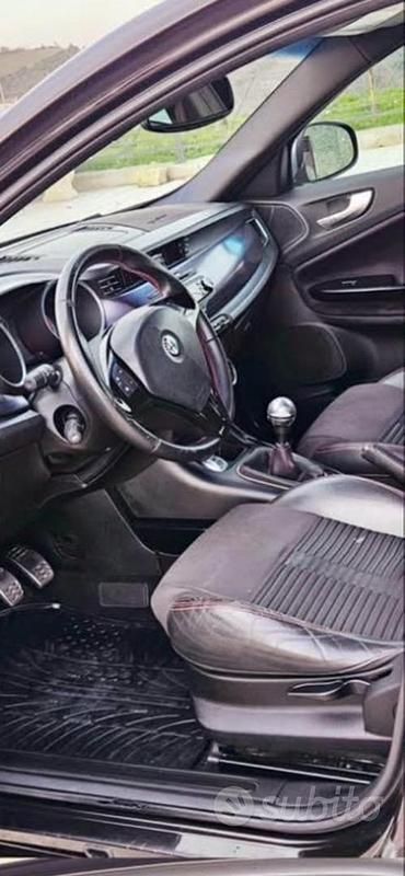 Usata Alfa Romeo Giulietta 105 CV (77 kW) 2010 Utilitaria