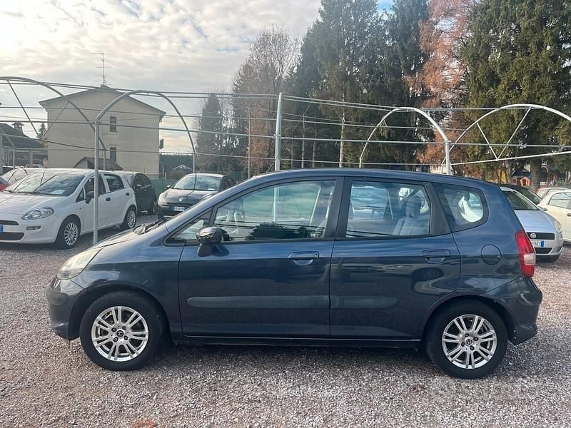 Usata Honda Jazz Cool 83 CV (61 kW) 2007 Grigio Utilitaria
