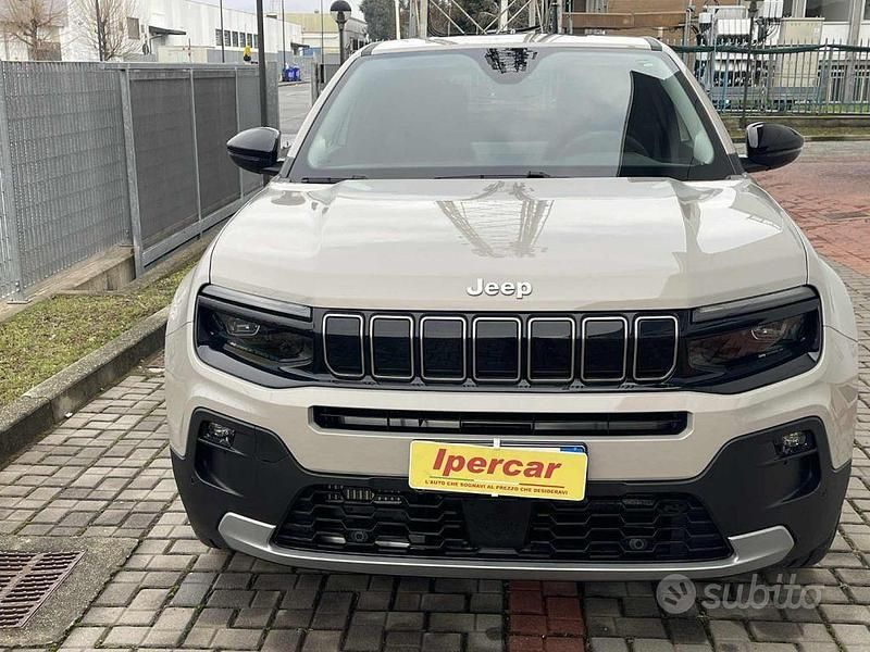 Nuova Jeep Avenger Summit 100 CV (73 kW) 2025 Beige SUV