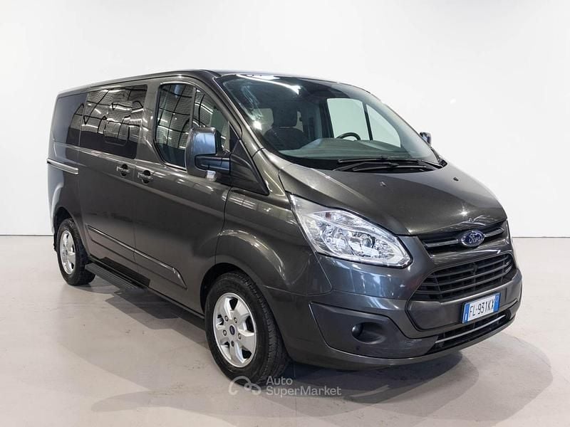 Usata Ford Tourneo Titanium 170 CV (125 kW) 2017 Gray Monovolume