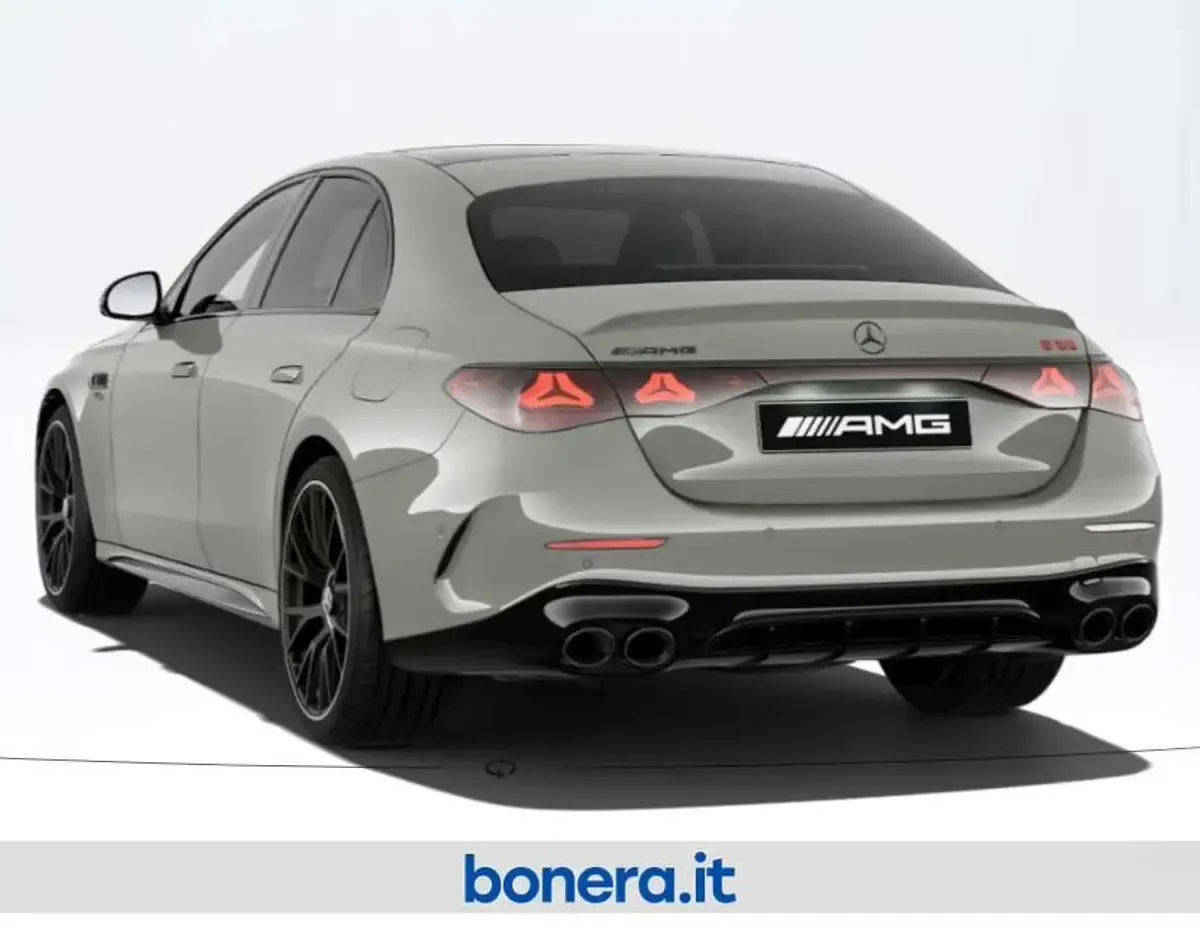 Nuova Mercedes E53 AMG Premium Plus 585 CV (430 kW) 2026 Grigio alpi manufaktur Berlina
