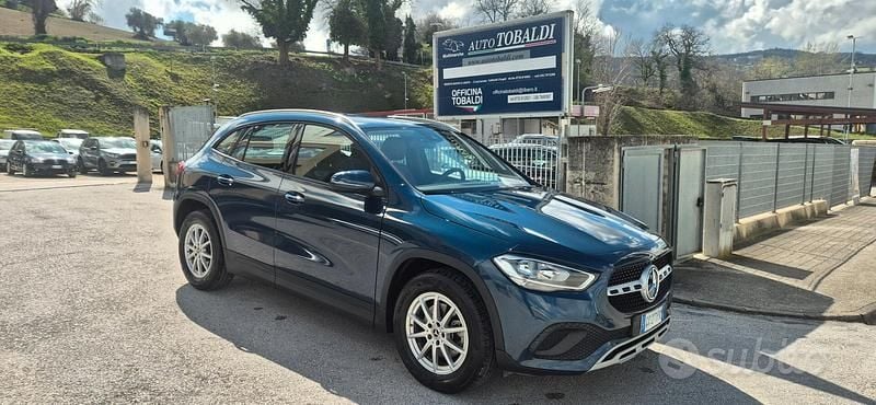 Usata Mercedes GLA180 Executive 115 CV (84 kW) 2021 Blu SUV