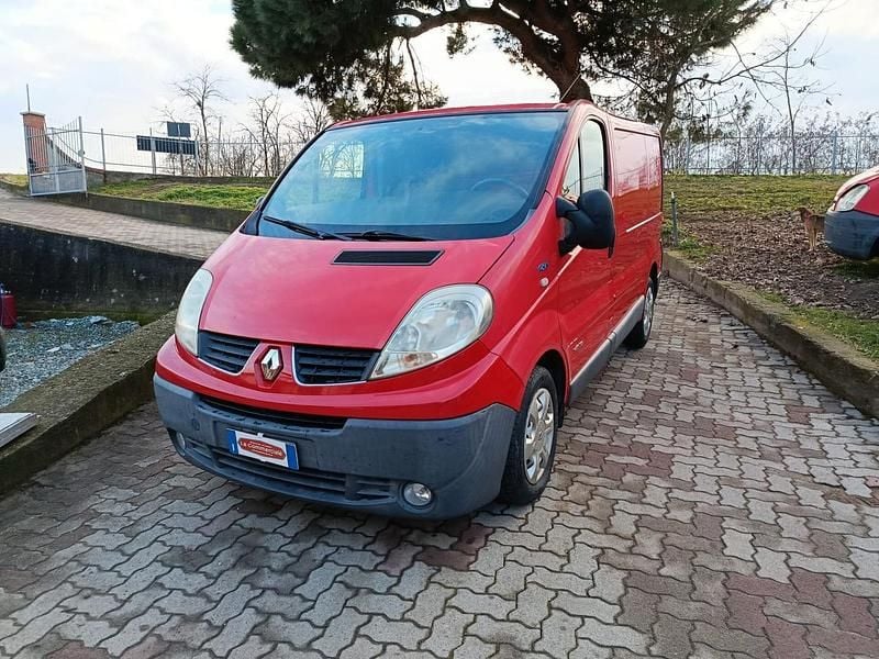 Rosso Usata 2007 Renault Trafic Monovolume | 5300 € (Super prezzo) - Immagine 1/4