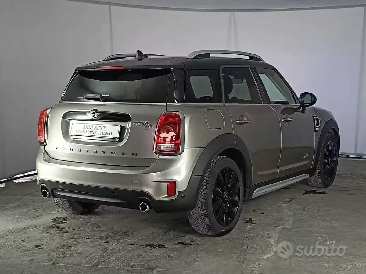 Käytetty Mini Countryman 190 HP (139 kW) 2017 Harmaa Katumaasturi