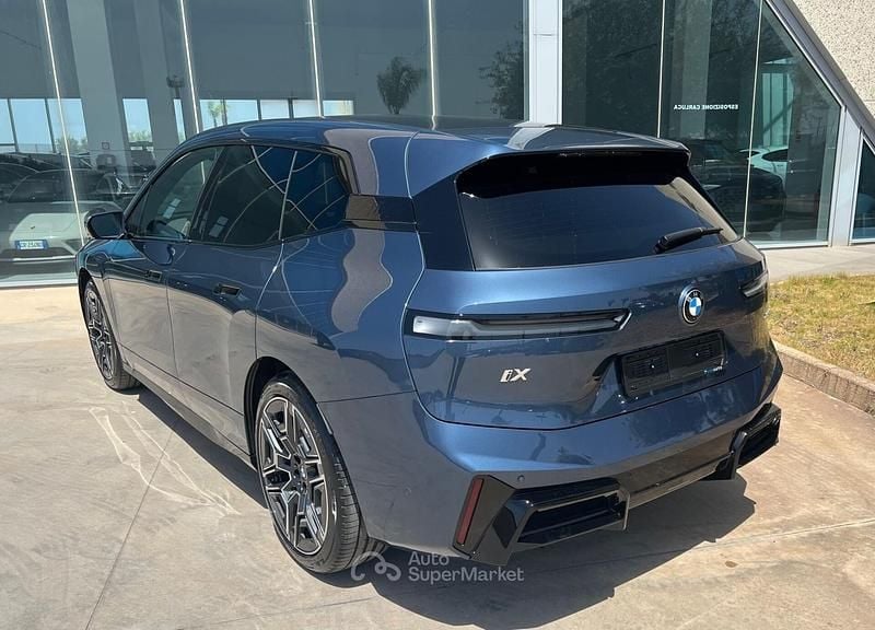 Nuova BMW iX M Sport 135 kW (184 CV) 2026 Blu SUV