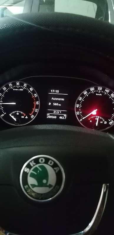 Usata Skoda Octavia Comfort 105 CV (77 kW) 2010 Argento Berlina