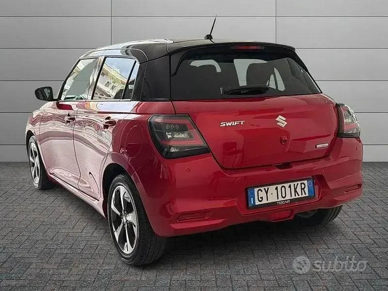 Usata Suzuki Swift 83 CV (61 kW) 2025 Rosso Utilitaria