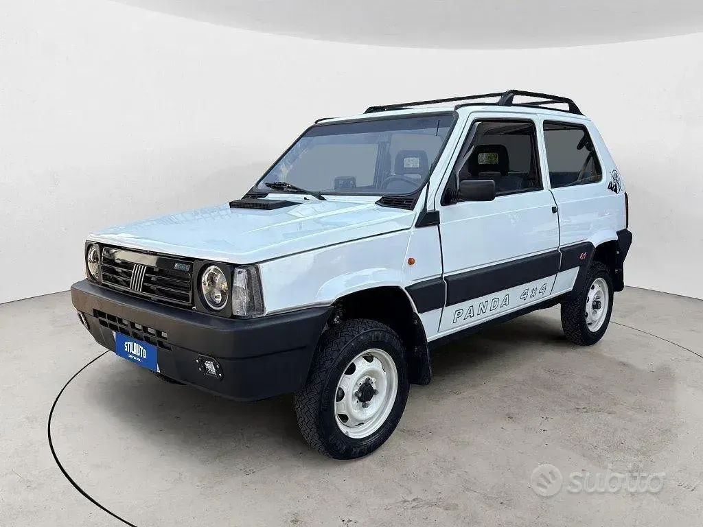 Usata Fiat Panda 4x4 Trekking 45 CV (33 kW) 1992 Utilitaria