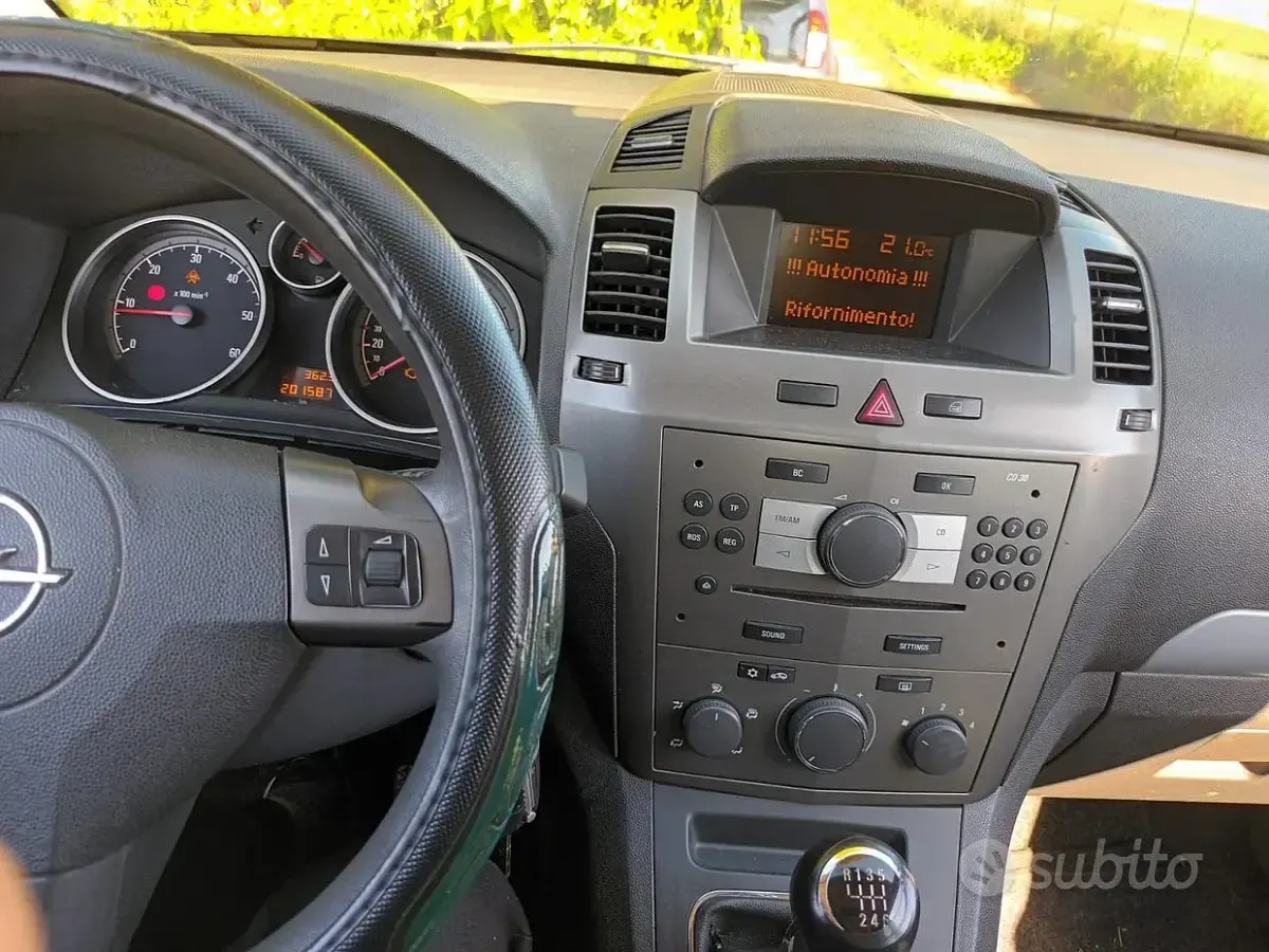 Usata Opel Zafira 120 CV (88 kW) 2008 Grigio Monovolume