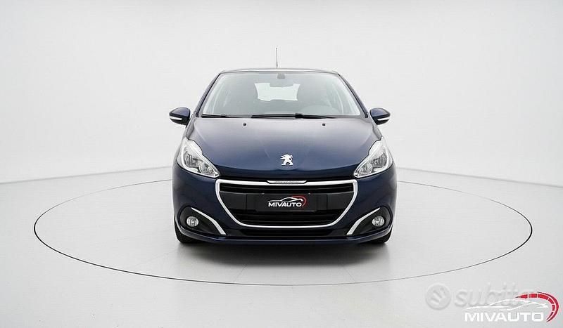 Usata Peugeot 208 Active 101 CV (74 kW) 2019 Blu Utilitaria