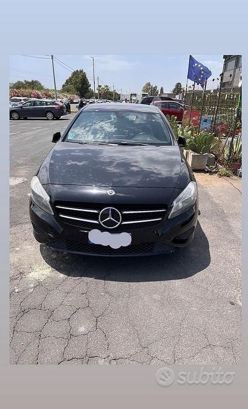 Usata Mercedes A200 156 CV (114 kW) 2014 Nero Berlina
