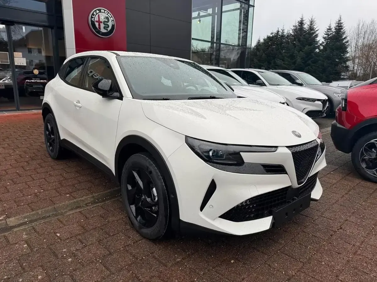Usata Alfa Romeo GT Junior 135 CV (99 kW) 2025 Bianco SUV