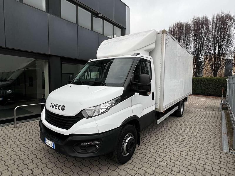 Usata Iveco Daily 179 CV (131 kW) 2021 Bianco Furgone