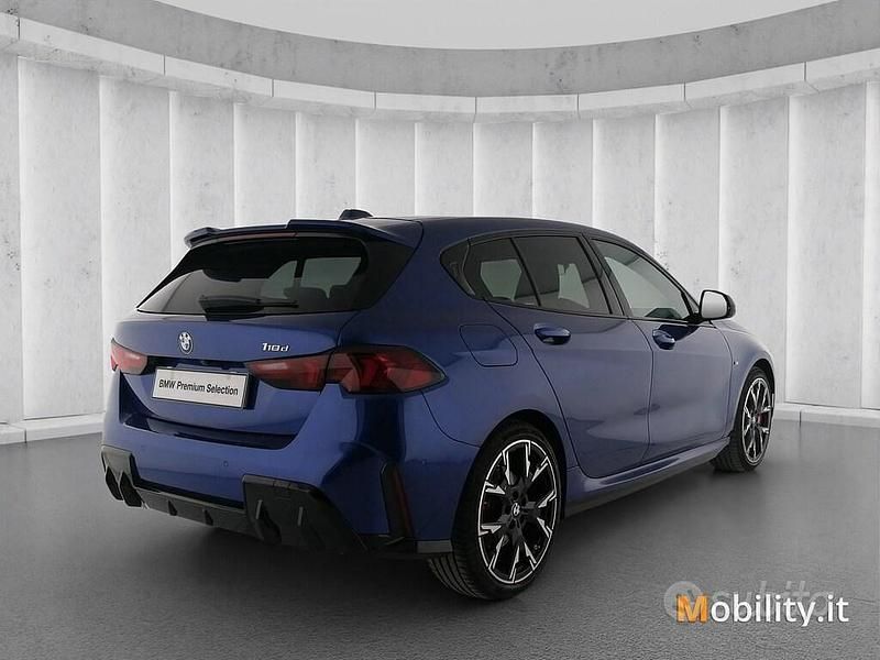 Usata BMW 118 Comfort Edition 150 CV (110 kW) 2024 Blu Utilitaria