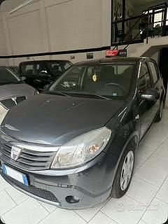 Usata Dacia Sandero 75 CV (55 kW) 2008 Grigio Utilitaria