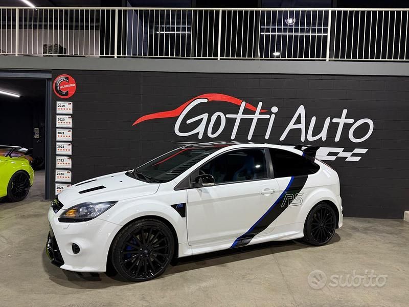 Usata Ford Focus RS 305 CV (224 kW) 2010 Bianco Utilitaria