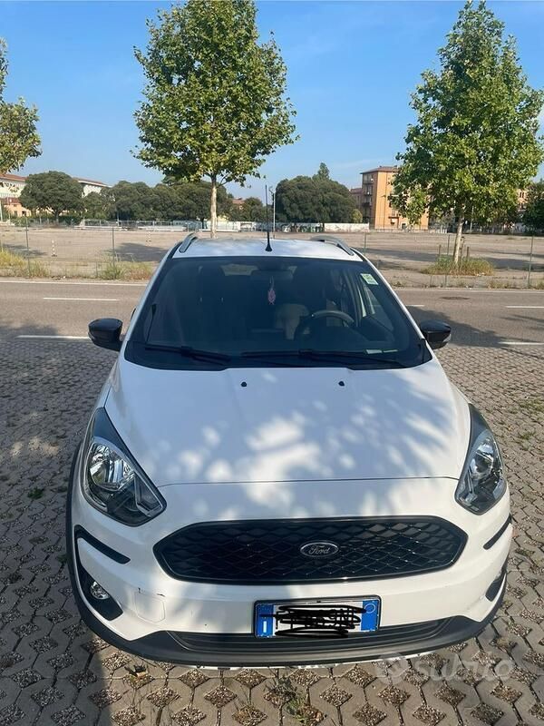 Begagnad Ford Ka Plus Active 86 HK (63 kW) 2019 Vit Halvkombi