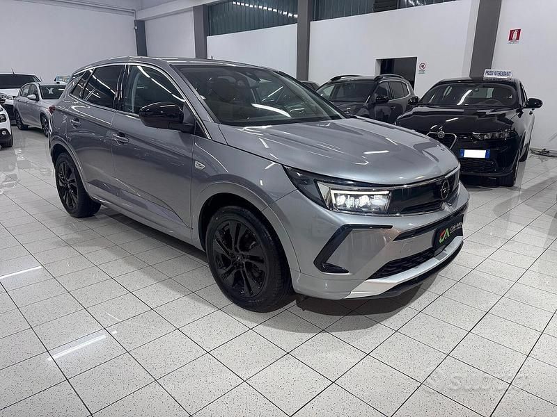 Usata Opel Grandland X Elegance 131 CV (96 kW) 2023 Grigio SUV