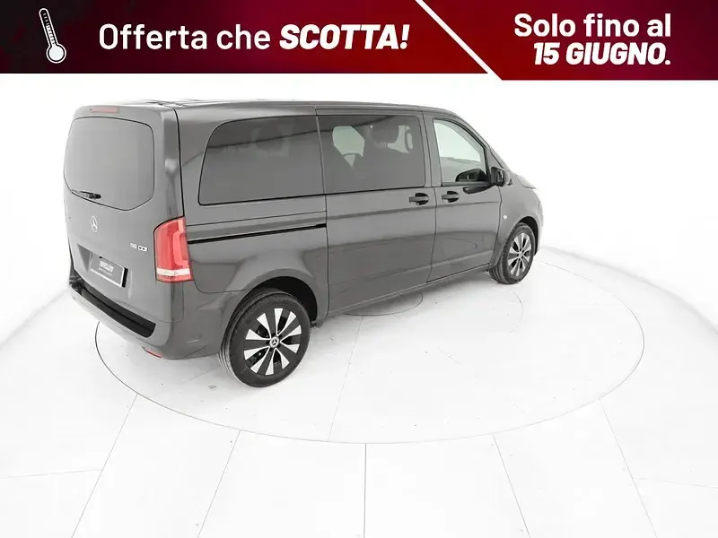Usata Mercedes Vito 163 CV (119 kW) 2023 Nero Furgone