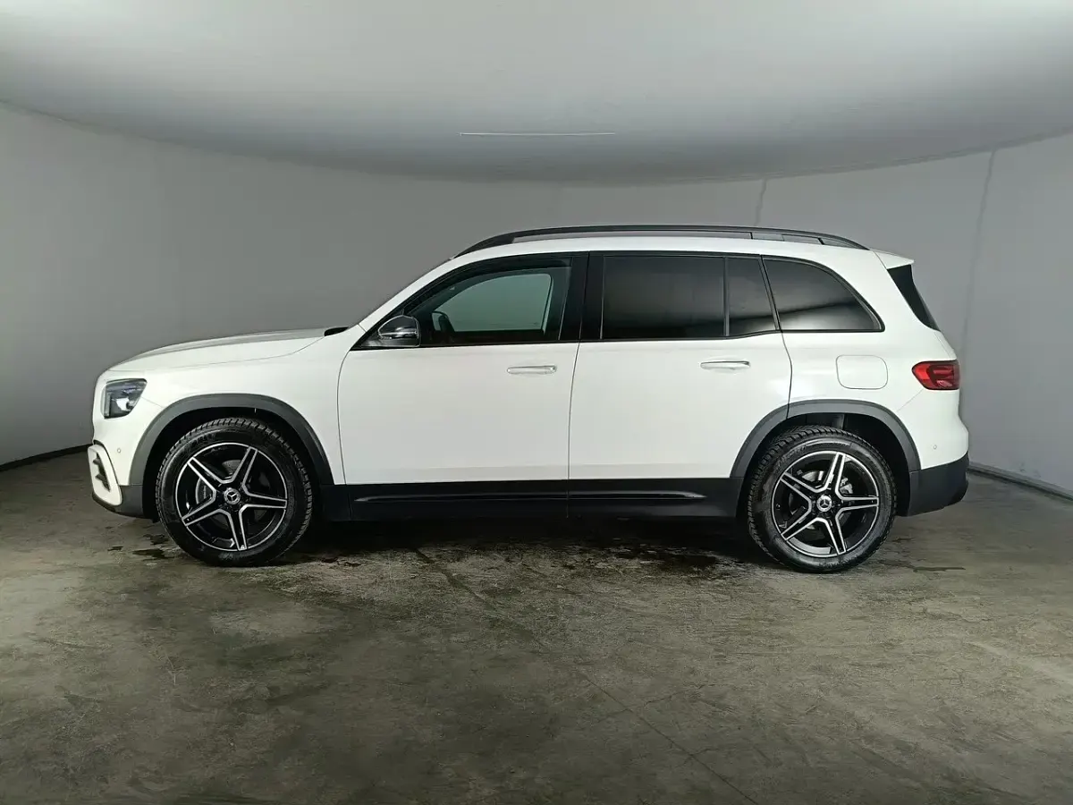 Usata Mercedes GLB200 Advanced Plus 150 CV (110 kW) 2024 Bianco polare ; SUV