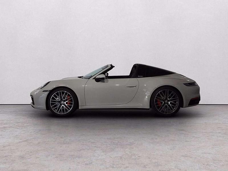 Usata Porsche 911 450 CV (330 kW) 2023 Gesso Cabrio