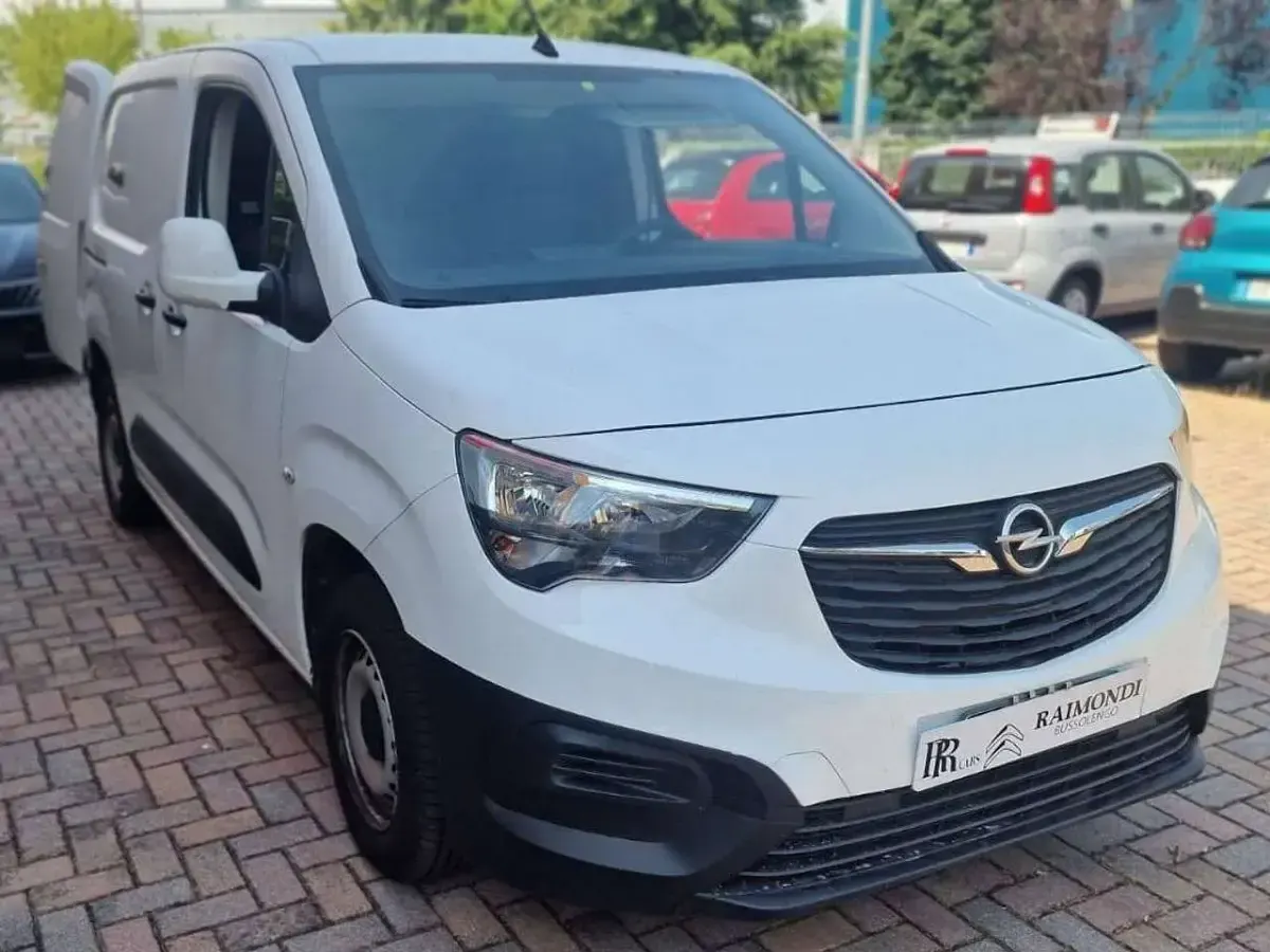 Usata Opel Combo 105 CV (77 kW) 2019 Bianco Monovolume