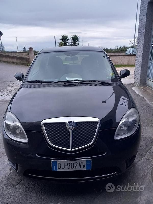 Usata Lancia Ypsilon 75 CV (55 kW) 2008 Nero Utilitaria
