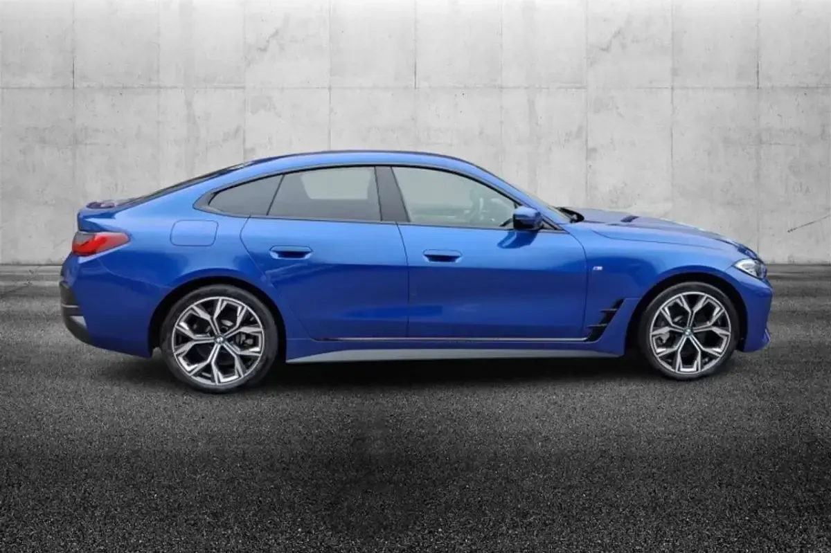 Usata BMW 430 M Sport 245 CV (180 kW) 2023 Blu/azzurro Coupé