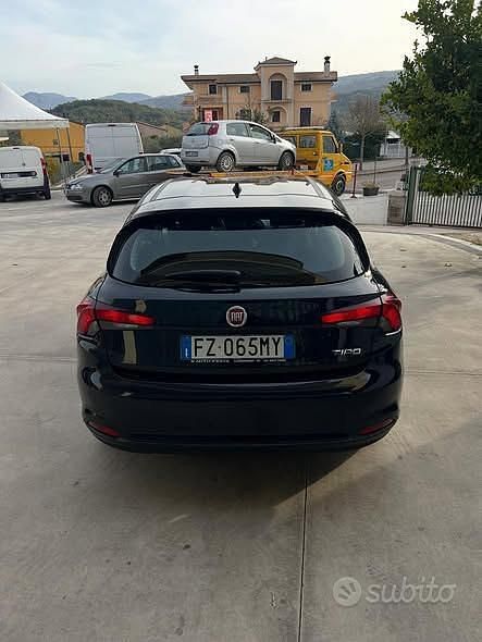 Usata Fiat Tipo Easy 120 CV (88 kW) 2019 Blu Berlina