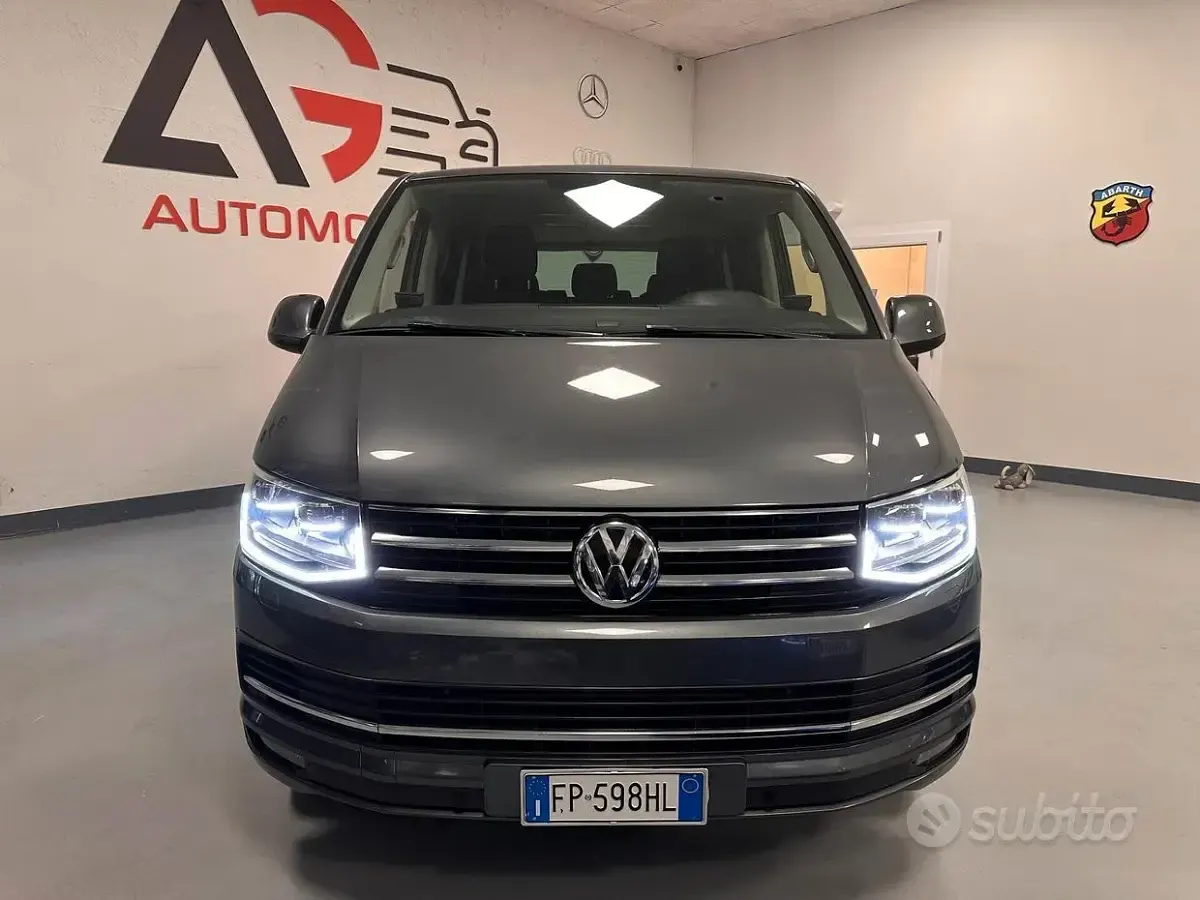Usata VW Caravelle 150 CV (110 kW) 2018 Grigio Furgone