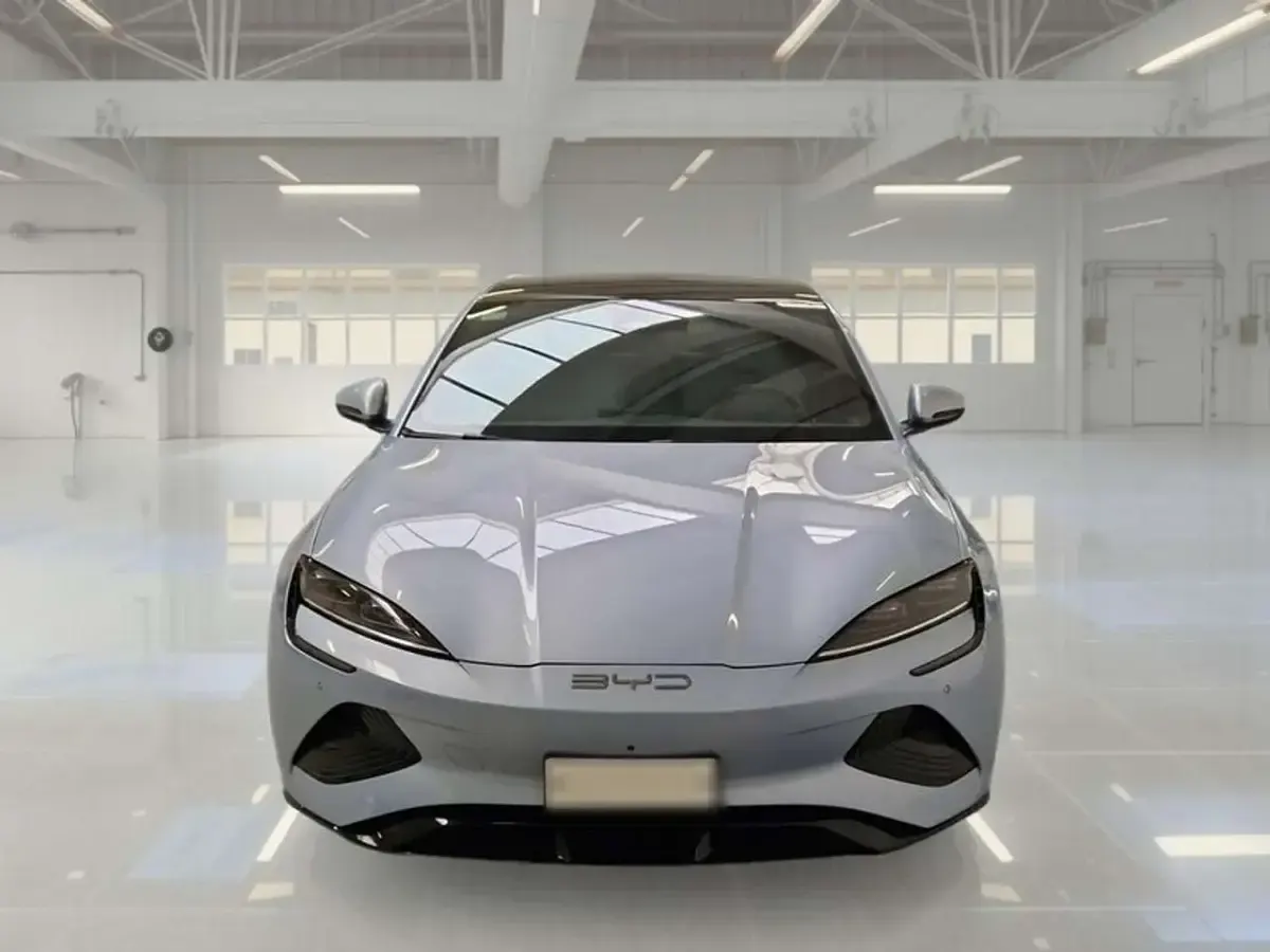 Usata BYD Seal Design 69 kW (95 CV) 2025 Grigio Berlina