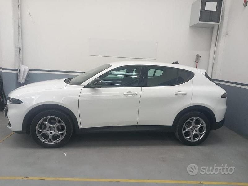 Usata Alfa Romeo Tonale Sprint 131 CV (96 kW) 2024 Bianco SUV