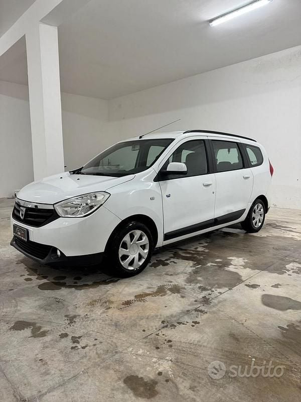 Usata Dacia Lodgy Ambiance 90 CV (66 kW) 2016 Bianco Monovolume