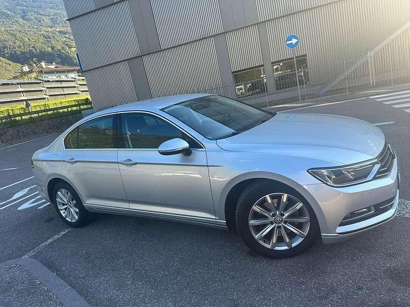 Grigio Usata 2019 VW Passat Business Tre volumi | 15.800 € (Super prezzo) - Immagine 1/4