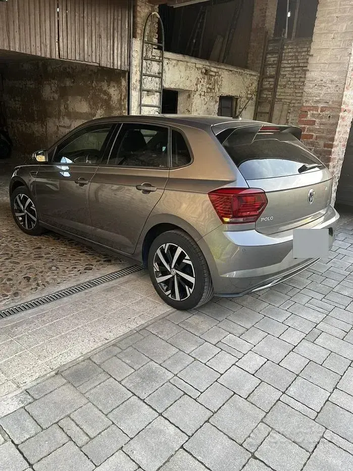 Usata VW Polo Highline 95 CV (69 kW) 2019 Grigio Utilitaria