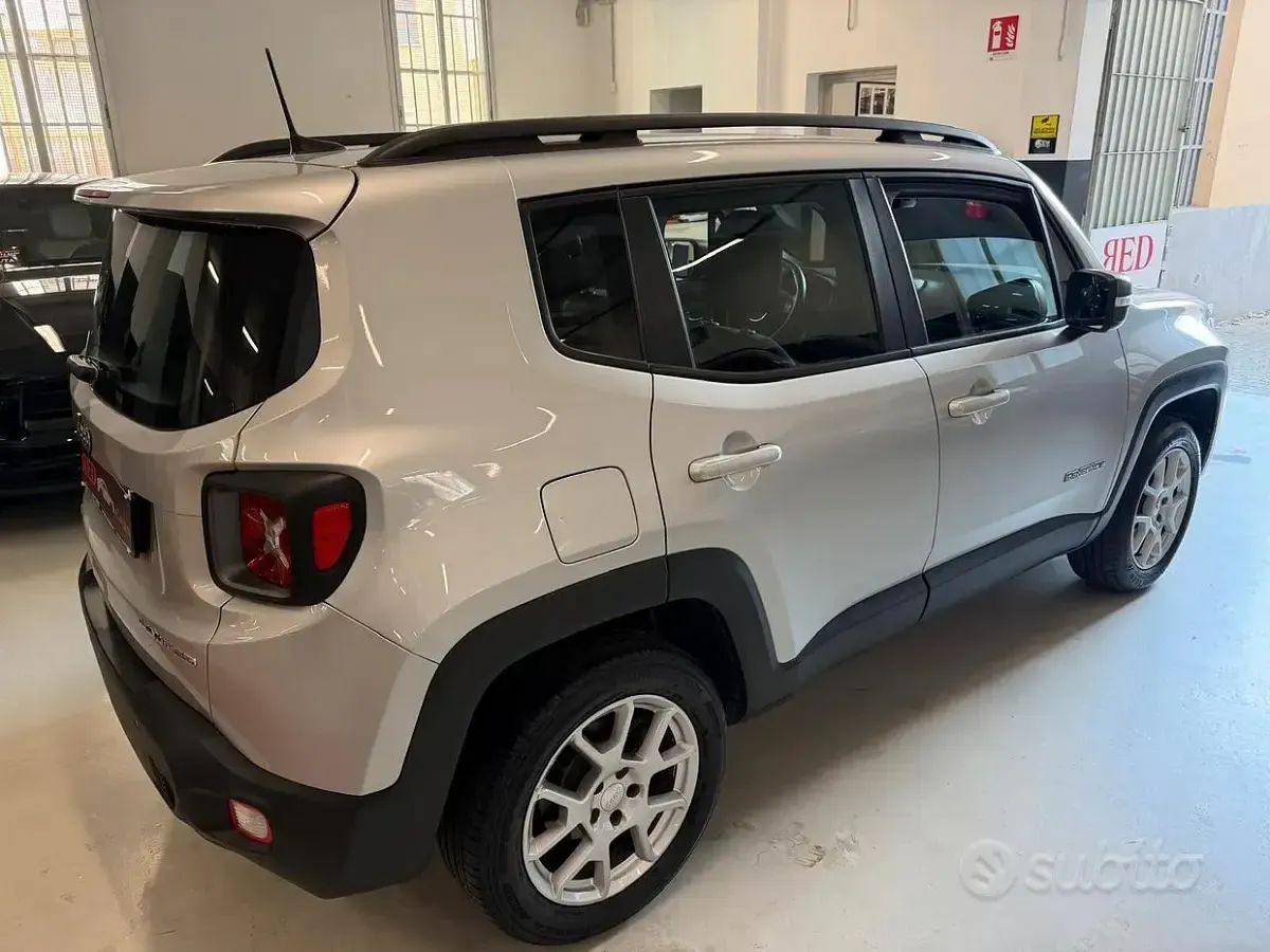 Usata Jeep Renegade Limited 140 CV (102 kW) 2019 Grigio SUV