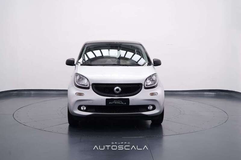 Usata Smart ForFour Passion 71 CV (52 kW) 2018 Argento metallizzato Utilitaria
